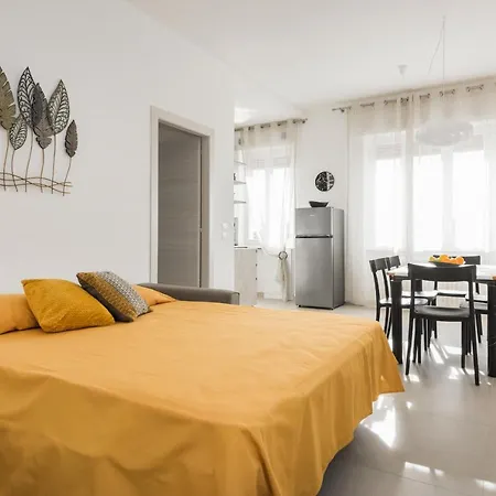 Civico40 Luminoso Con Balconi E Garage Privato * ורונה