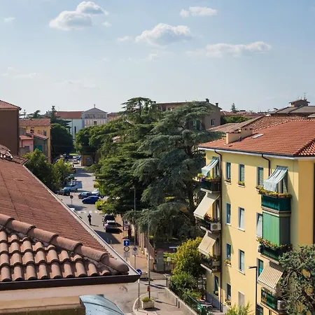 Civico40 Luminoso Con Balconi E Garage Privato ורונה