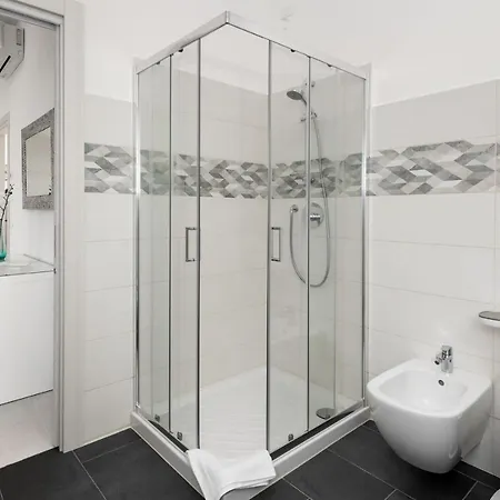 דירה Civico40 Luminoso Con Balconi E Garage Privato ורונה