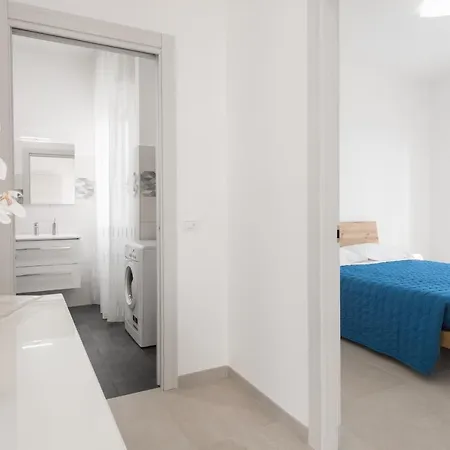 Διαμέρισμα Civico40 Luminoso Con Balconi E Garage Privato