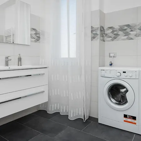 דירה Civico40 Luminoso Con Balconi E Garage Privato *