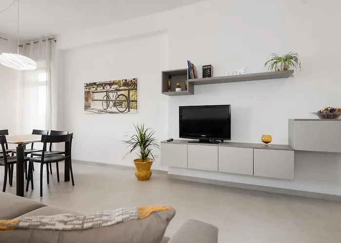 Apartmán Civico40 Luminoso Con Balconi E Garage Privato *