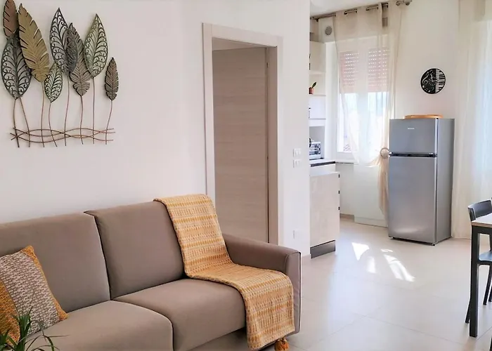 Civico40 Luminoso Con Balconi E Garage Privato * Verona