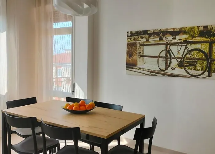 Civico40 Luminoso Con Balconi E Garage Privato