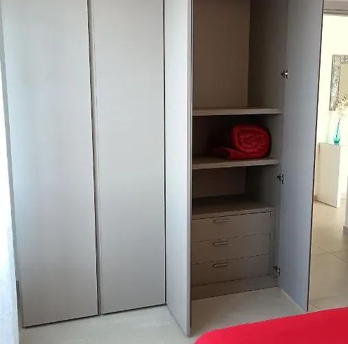 Civico40 Luminoso Con Balconi E Garage Privato *