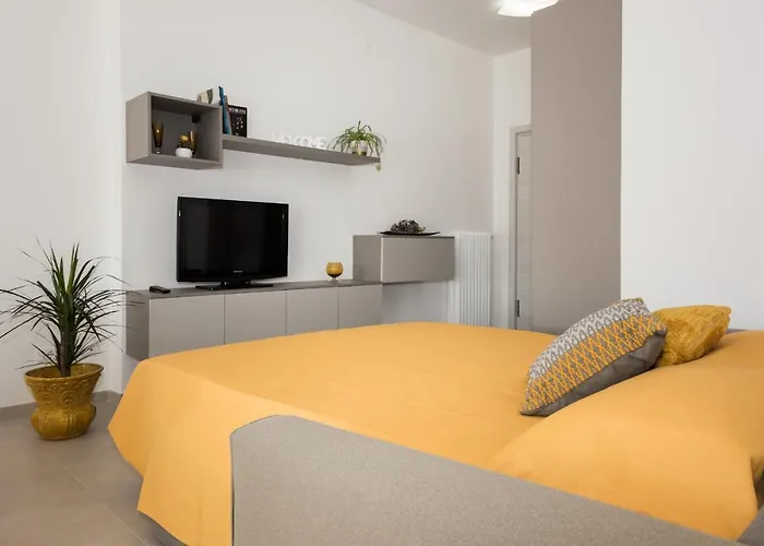 Civico40 Luminoso Con Balconi E Garage Privato